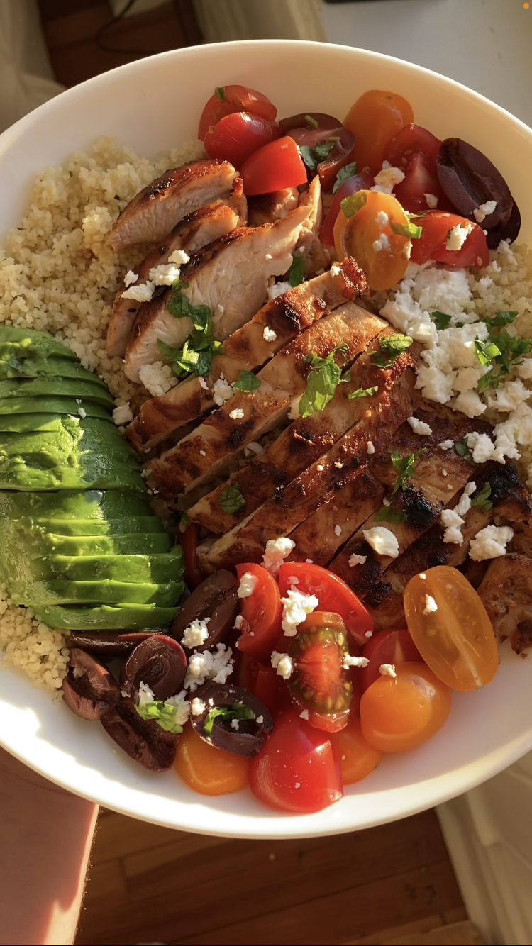 Mediterranean Sun-Dried Tomato Chicken&nbsp;Bowl